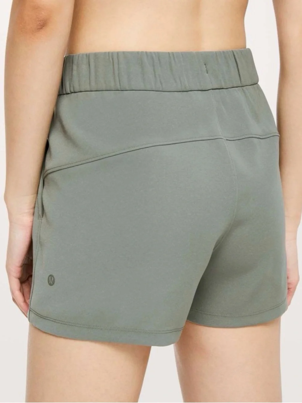 Lululemon On the Fly Short *Woven *2.5